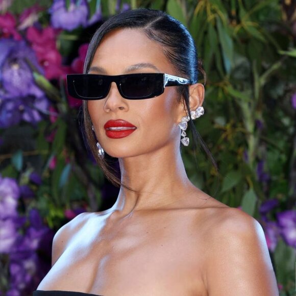 🕶️ New Saint Laurent SL553 001 Sunglasses - Black Frame, Black Lenses - Picture 12 of 14